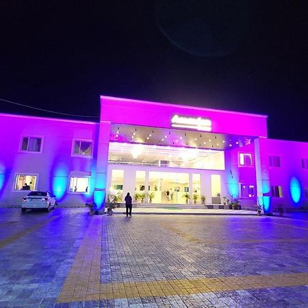 Aanandam Greens Hotel Sehore Kültér fotó