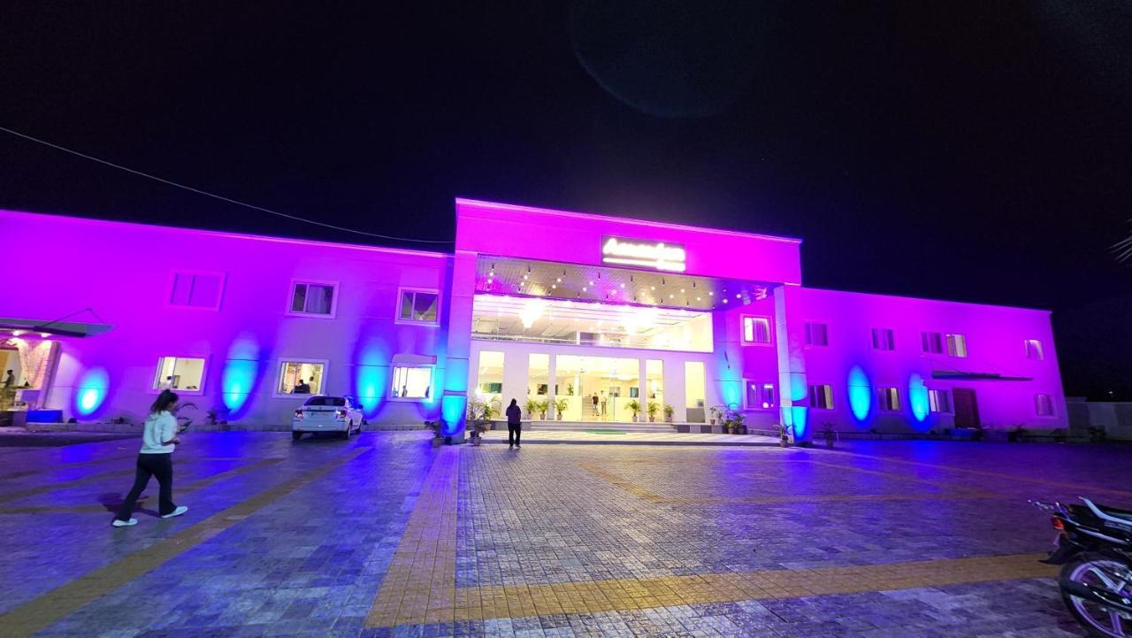 Aanandam Greens Hotel Sehore Kültér fotó